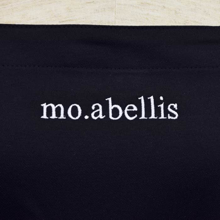 エステ、歯科、病院制服刺繍実績　mo.abellis様(胸付エプロン ネーム刺繍)