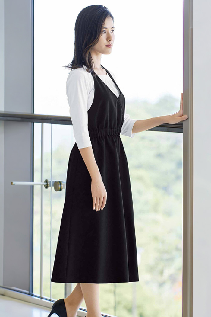 ej00050【エステ・美容歯科クリニック制服はコーデから選ぶ】嬉しい体系カバーをしてくれながらおしゃれキープ★マタニティとしても着用できるエプロンドレススタイル　