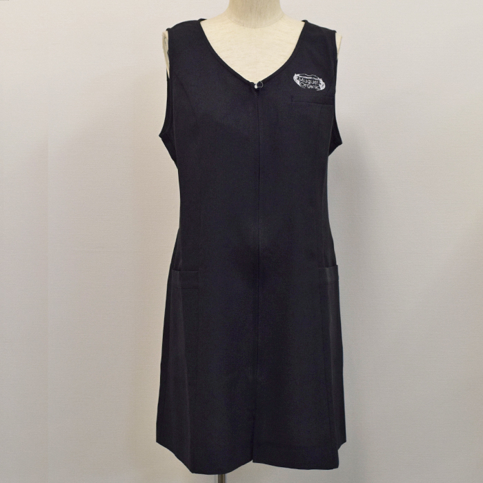 オリジナル制服製作実績 ロゴ刺繍 /20221220_ミュゲオーガニック様/エステ、歯科、病院制服ユニフォーム　ロゴ刺繍・ネーム刺繍制作実績
