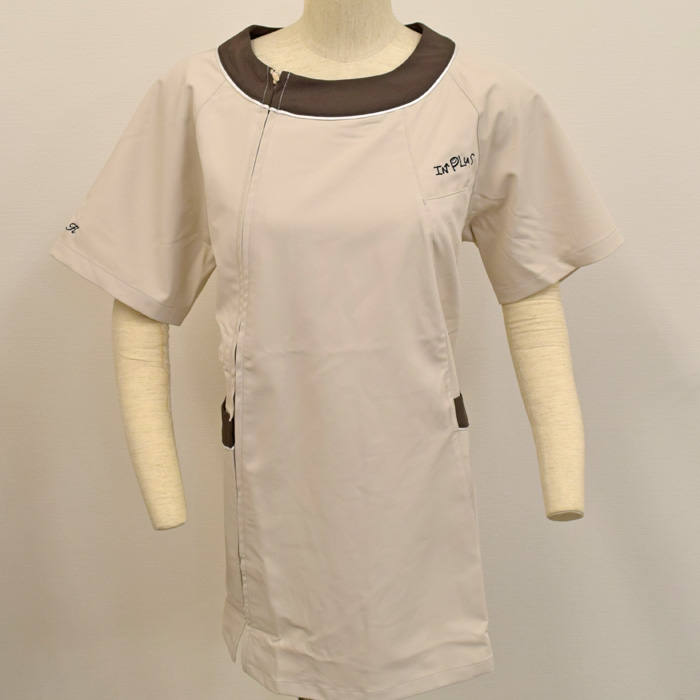 オリジナル制服製作実績 ロゴ刺繍 /インプラス様/エステ、歯科、病院制服ユニフォーム　ロゴ刺繍・ネーム刺繍制作実績