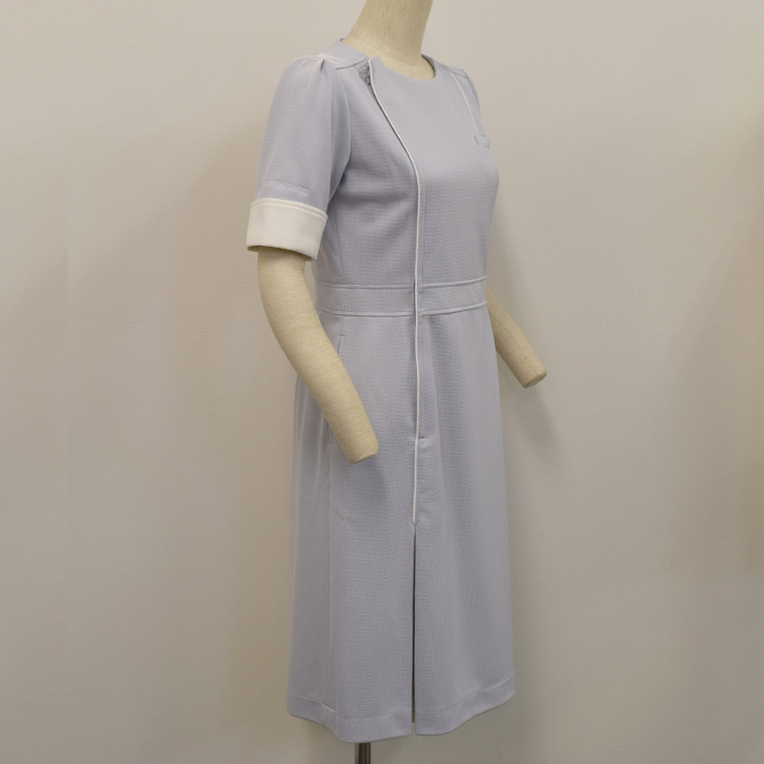 オリジナル制服製作実績 ロゴ刺繍 /20220107_銀座デンタルホワイト様/エステ、歯科、病院制服ユニフォーム　ロゴ刺繍・ネーム刺繍制作実績
