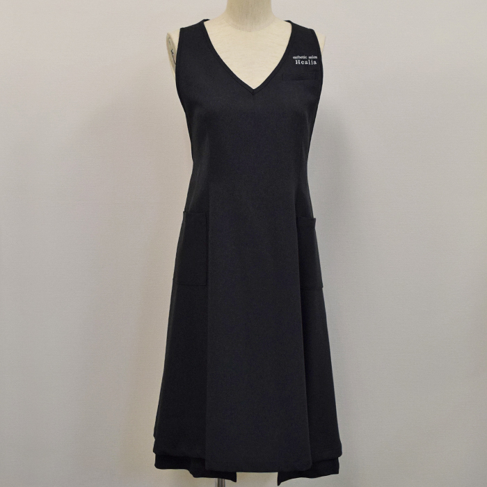 オリジナル制服製作実績 ロゴ刺繍 /20211124_エステティックサロンHealia様/エステ、歯科、病院制服ユニフォーム　ロゴ刺繍・ネーム刺繍制作実績