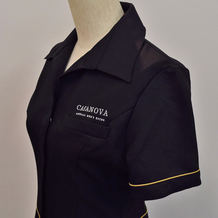 オリジナル制服製作実績 ロゴ刺繍 /株式会社LINO様/エステ、歯科、病院制服ユニフォーム　ロゴ刺繍・ネーム刺繍制作実績