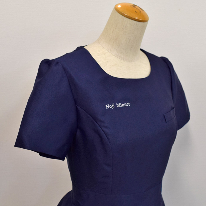 オリジナル制服製作実績 ロゴ刺繍 /ペルシャ専科様/エステ、歯科、病院制服ユニフォーム　ロゴ刺繍・ネーム刺繍制作実績