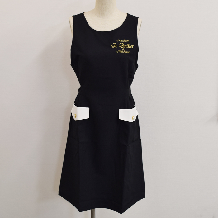 オリジナル制服製作実績 ロゴ刺繍　NailSlonJeBriller&NailSchool様/エステ、歯科、病院制服ユニフォーム　ロゴ刺繍・ネーム刺繍制作実績