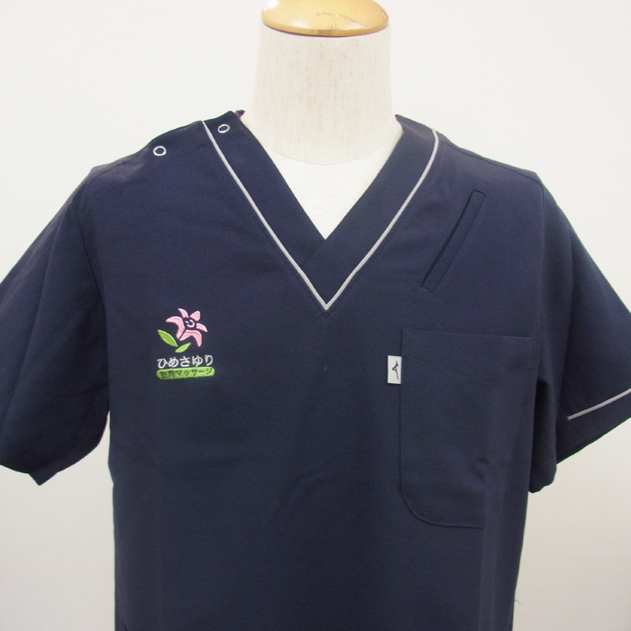 オリジナル制服製作実績 ロゴ刺繍 /ひめさゆり様/エステ、歯科、病院制服ユニフォーム　ロゴ刺繍・ネーム刺繍制作実績