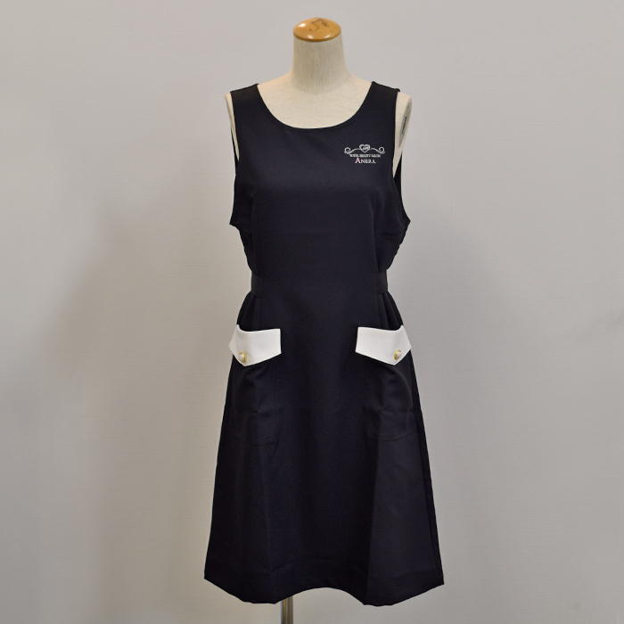オリジナル制服製作実績 ロゴ刺繍　Anera様/エステ、歯科、病院制服ユニフォーム　ロゴ刺繍・ネーム刺繍制作実績