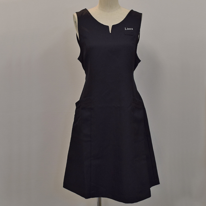 オリジナル制服製作実績 ロゴ刺繍　20210720_Liora様/エステ、歯科、病院制服ユニフォーム　ロゴ刺繍・ネーム刺繍制作実績