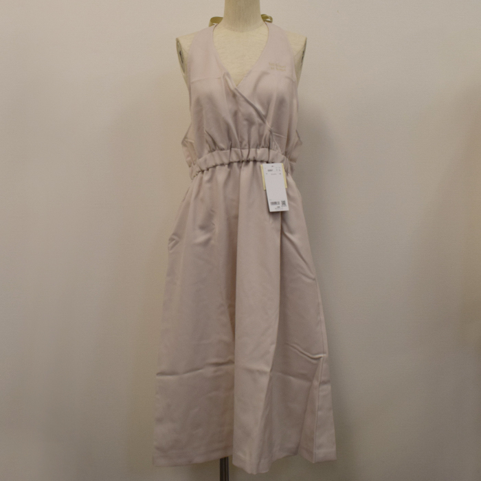 オリジナル制服製作実績 ロゴ刺繍　20240107_Mihoney privatesalon様/エステ、歯科、病院制服ユニフォーム　ロゴ刺繍・ネーム刺繍制作実績