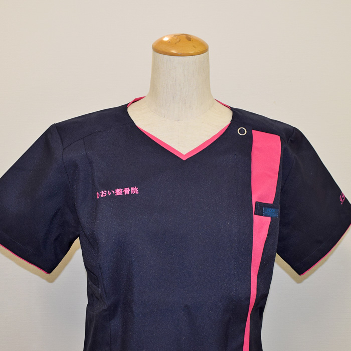 オリジナル制服製作実績 ロゴ刺繍 /あおい整骨院様/エステ、歯科、病院制服ユニフォーム　ロゴ刺繍・ネーム刺繍制作実績
