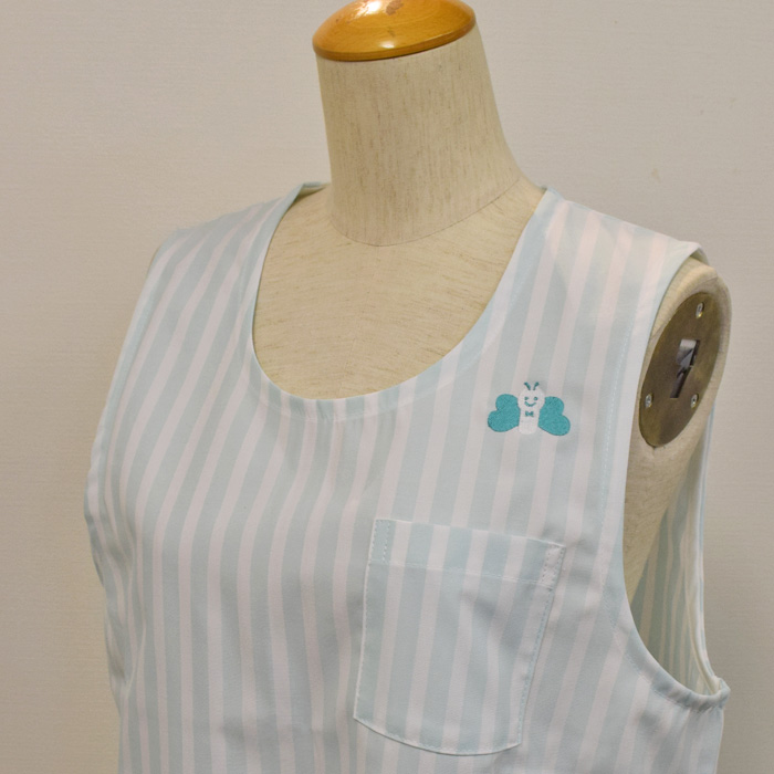 オリジナル制服製作実績 ロゴ刺繍　まいづるこども園様/エステ、歯科、病院制服ユニフォーム　ロゴ刺繍・ネーム刺繍制作実績