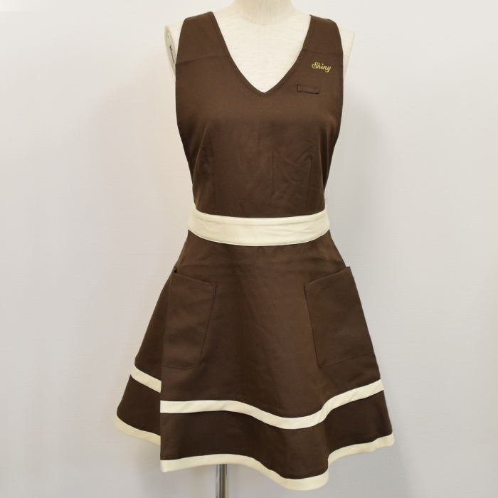 オリジナル制服製作実績 ロゴ刺繍　20211011_shiny様/エステ、歯科、病院制服ユニフォーム　ロゴ刺繍・ネーム刺繍制作実績