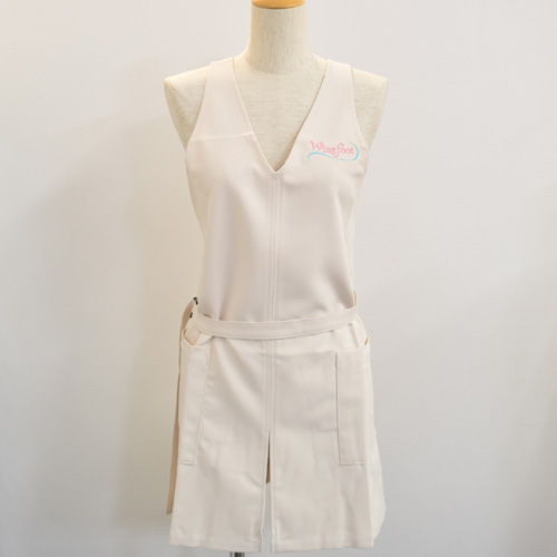 オリジナル制服製作実績 ロゴ刺繍　Wingfoot様/エステ、歯科、病院制服ユニフォーム　ロゴ刺繍・ネーム刺繍制作実績