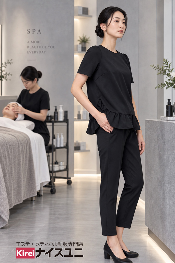 ホテルスパのセラピスト制服｜ブラックで魅せるエレガントで落ち着いたユニフォームコーデ｜エステ・歯科・病院ユニフォームはコーディネートから選ぶ【ec0061】