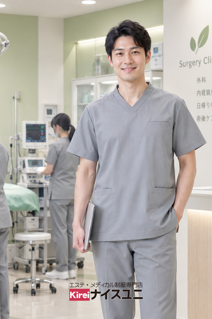 病院・エステ制服はコーデから選ぶ｜外科クリニックの医師制服｜グレーで魅せるプロフェッショナル＆信頼感のスクラブユニフォームコーデ【mxc0008】