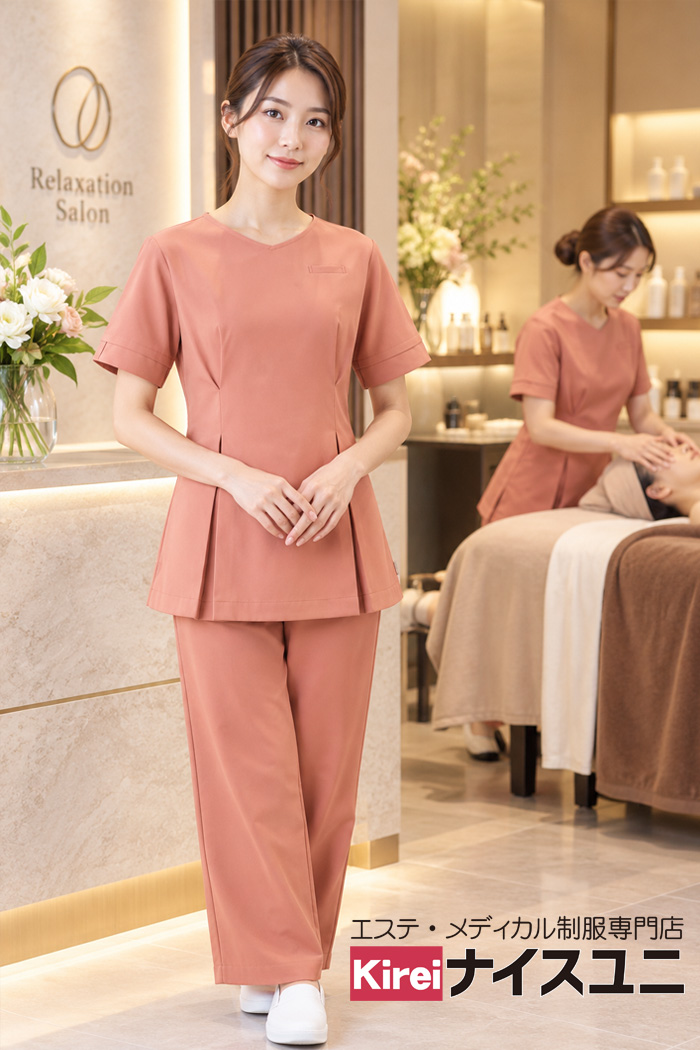 リラクゼーションサロンのエステティシャン制服｜上品なピンク系スクラブコーデ｜エステ・歯科・病院ユニフォームはコーディネートから選ぶ-エステクリニック制服専門店ナイスユニ