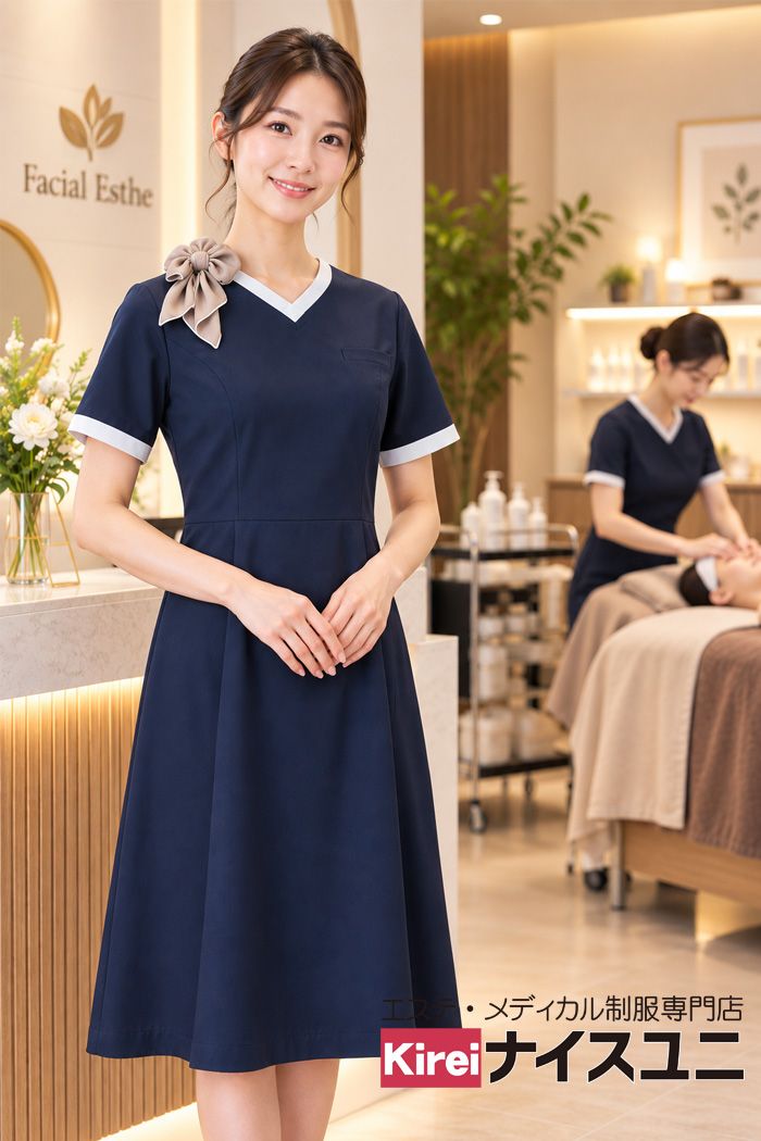 フェイシャルエステのカウンセラー制服｜ネイビーワンピース×ベージュスカーフの上品コーデ｜エステ・歯科・病院ユニフォームはコーディネートから選ぶ【mxb0020】