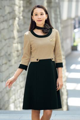 ワンピース(ベージュ)