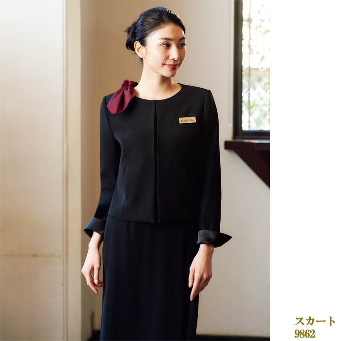 【ホテル・受付制服】　漆黒ブラック ノーカラージャケット　濃く、深く、研ぎ澄まされた「黒」