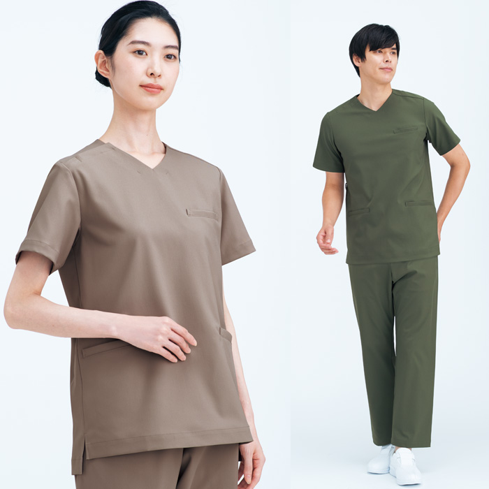 【病院・歯科・クリニック】ukaのかぶりスクラブ程よいゆとりと美しいライン 8色【兼用】　モデル着用イメージ